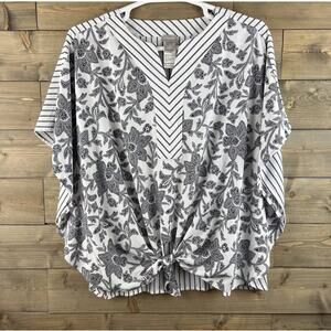 Chico’s top size 2 waist tie black and white